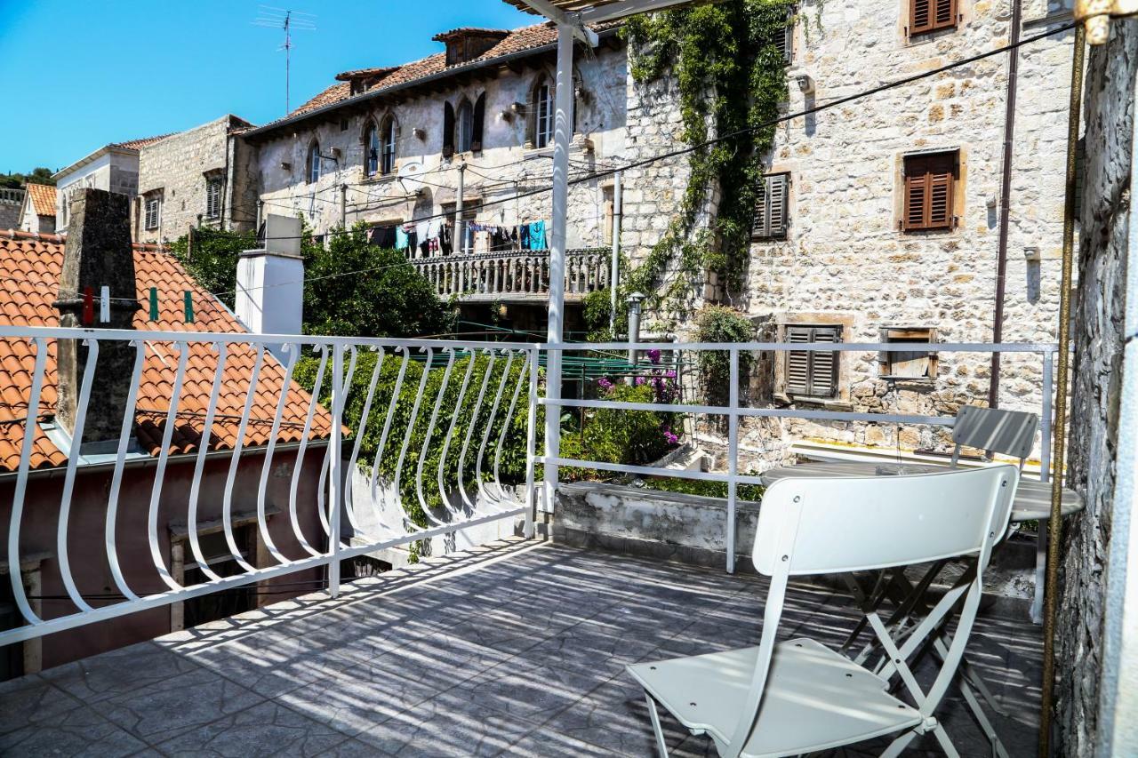 Marco's Piazza Apartment Hvar Town Esterno foto