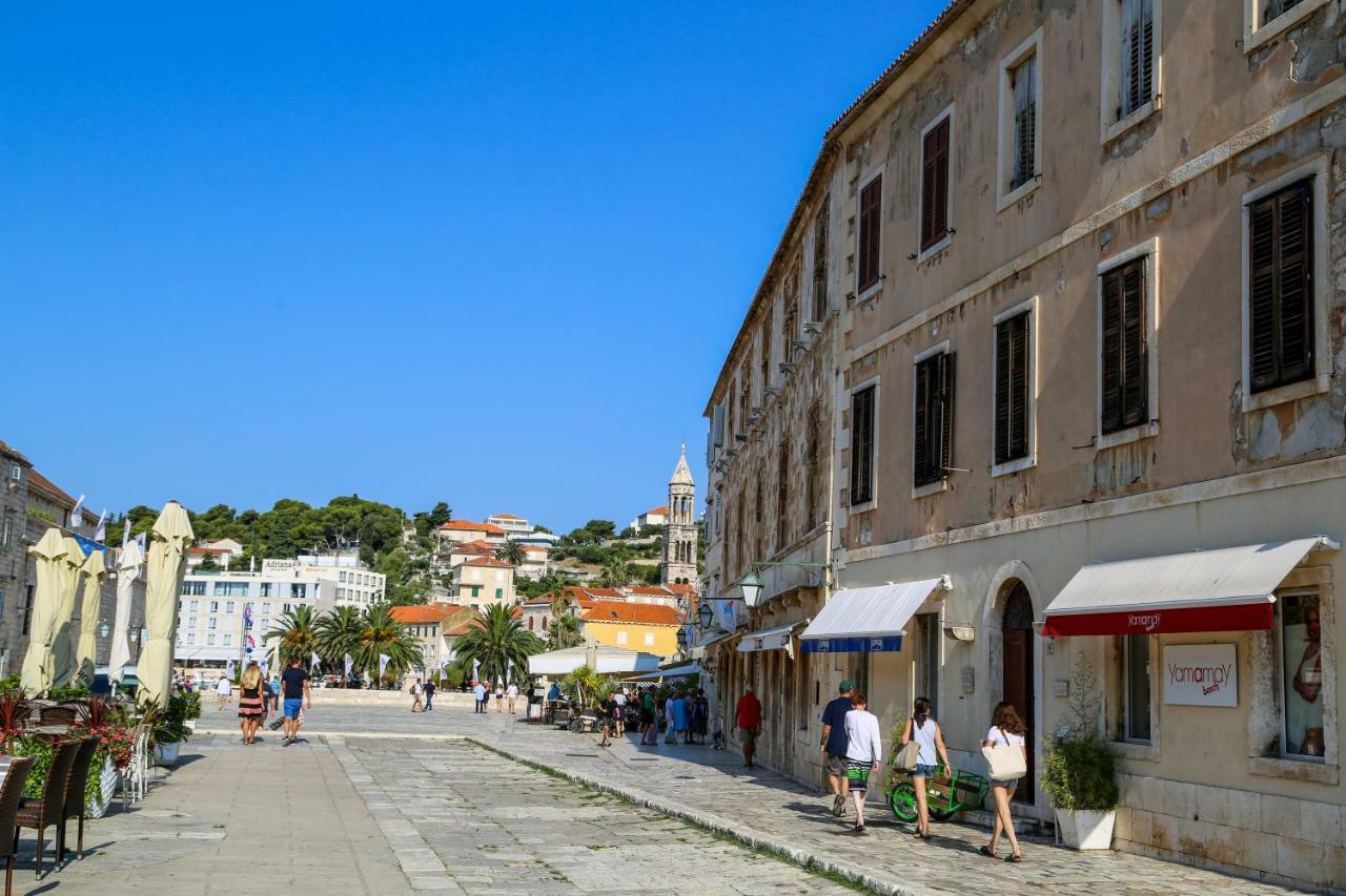 Marco's Piazza Apartment Hvar Town Esterno foto